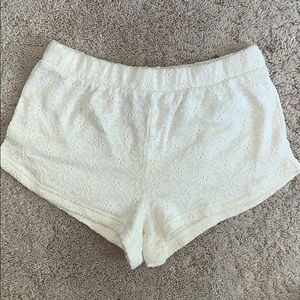🪐 FREE: White Elastic Booty Shorts